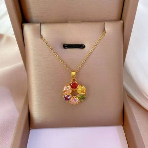 Collier Fleur Brillant – Cristaux Strass & Zirconia sur Acier Doré, Monture Plaquée Or Titane