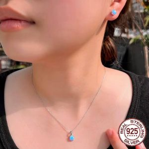 Ensemble Pendentif & Boucles d'oreilles en Argent Sterling 925 Opale Bleue Ronde Serti à Griffes